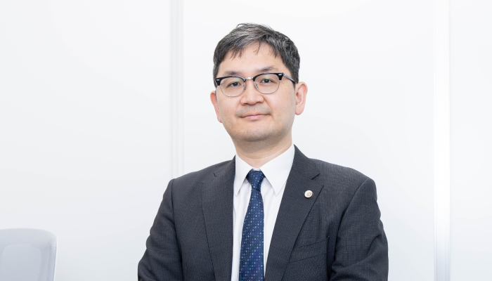 弁護士　岡本徳大